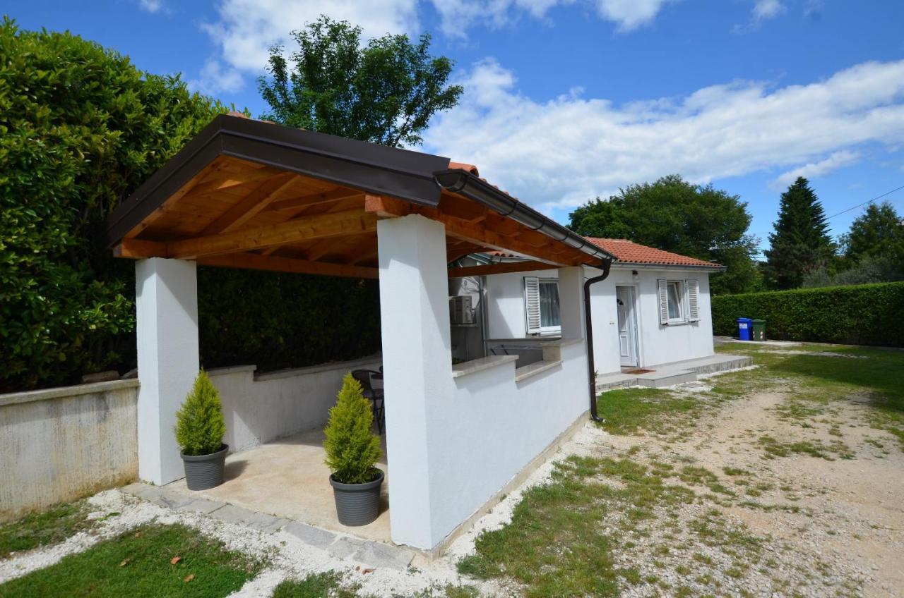 Zminj Apartments Εξωτερικό φωτογραφία