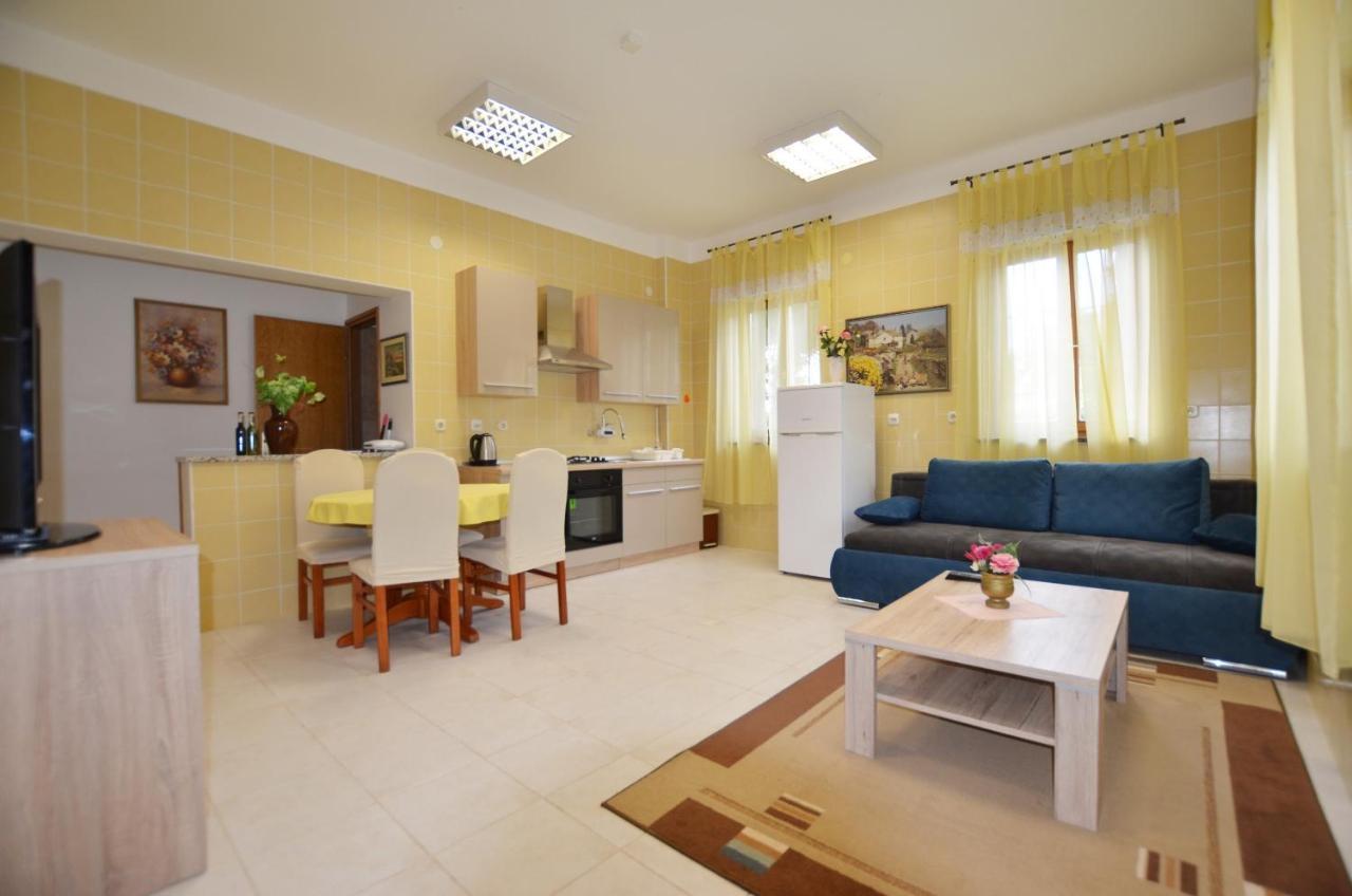 Zminj Apartments Εξωτερικό φωτογραφία